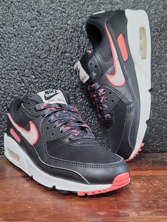 Nike Shoes - 🔥 Nike Air Max 90 "Light Soft Pink Black" Wmns 7 Great Condition Fast Shipping